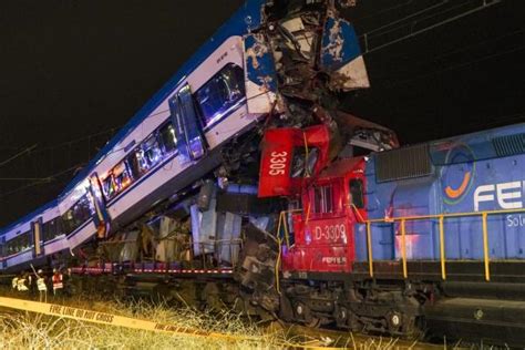 Kereta Api Penumpang Tabrak Kereta Kargo Bawa 1 346 Ton Tembaga Di Cile