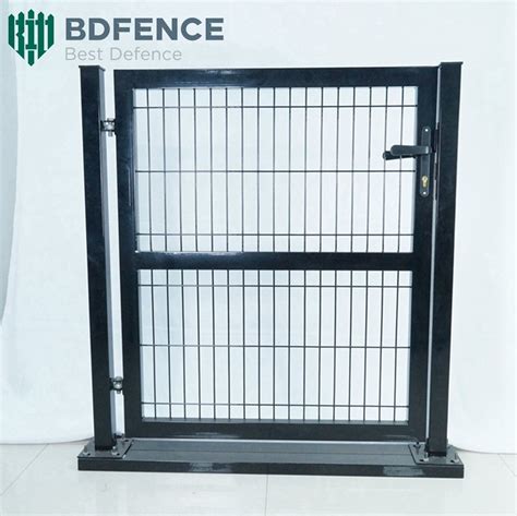 Factory New Design Customized Steel Privacy Outdoor House Garden Fence