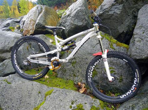 Rok S Agang Ninja Dh Team 2014 V Kanadě Dolekopcom