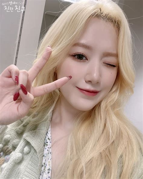 葉舒華 yehshuhua shuhua gidle 슈화 gidleshuhua photography blonde blondeshuhua シュシュ