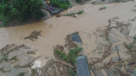 HUTAN GUNDUL BANJIR MUNCUL KORAN TRILOGI