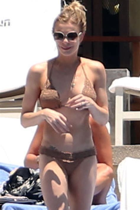 Leann Rimes Bikini In Cabo San Lucas