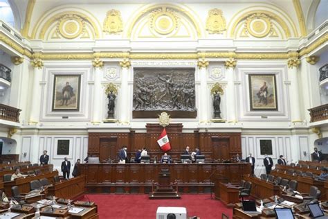 Congreso se escapa fuerte lisura durante sesión del pleno VIDEO