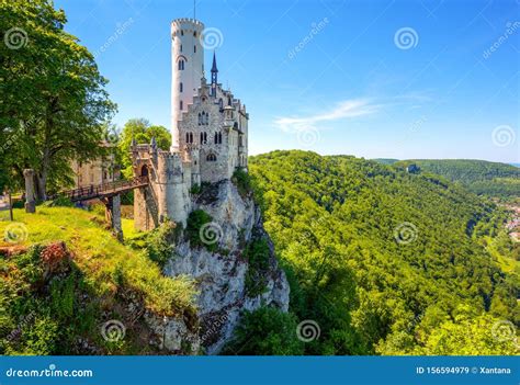 Castelo De Lichtenstein Na Floresta Negra Alemanha Imagem De Stock