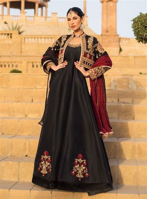 Pin By Maria Shahzadi On Dress Pakistani Dress Design Fancy Dresses