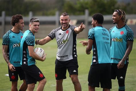 Vasco Perde Coordenador Cient Fico Para O Botafogo E Avalia Promover