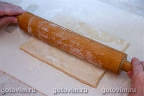 Круассаны из готового теста с абрикосовым джемом. Рецепт с фото