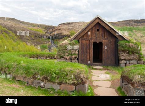 Viking House Pjodveldisbaer Iceland Green Architecture Stock Photo Alamy