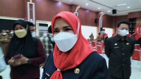 Wali Kota Bandar Lampung Eva Dwiana Minta Siswa Pakai Masker Di Sekolah