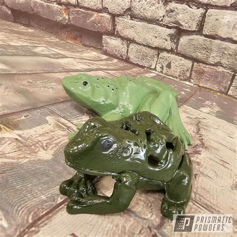 Powder Coat Frog Yard Art Prismatic Powders