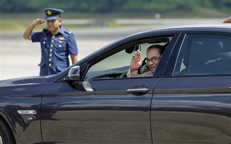 Ktemoc Konsiders Brunei Sultan Surprises Anwar By Driving Him