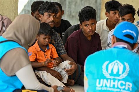 UN to cut food aid for Rohingya refugees