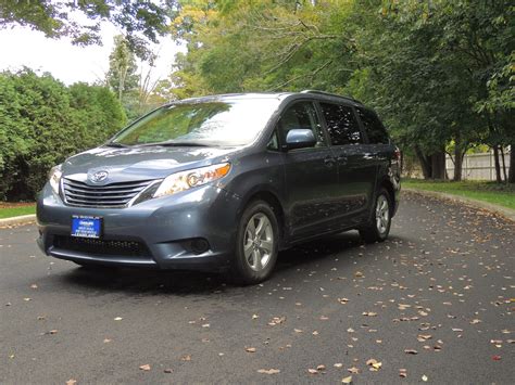 2015 Sienna Le 8 Pass Lovely Minivan Golden Motors