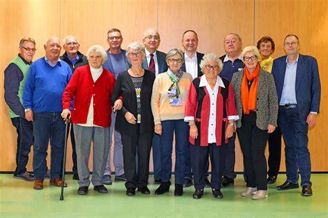 Herzlichen Glückwunsch Jubilare der Gemeinde Neudorf feiern gemeinsam