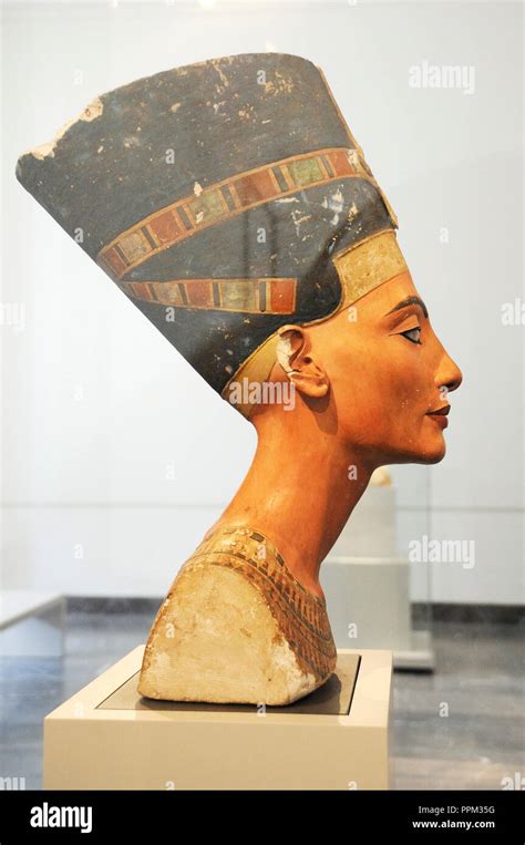 Bust Of Nefertiti At Egyptian Museum Immagini E Fotografie Stock Ad