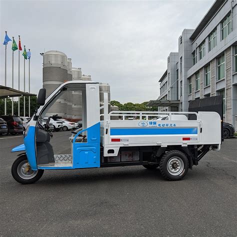 Three Wheel Six Bucket Electric Garbage Refuse Truck In Industrial