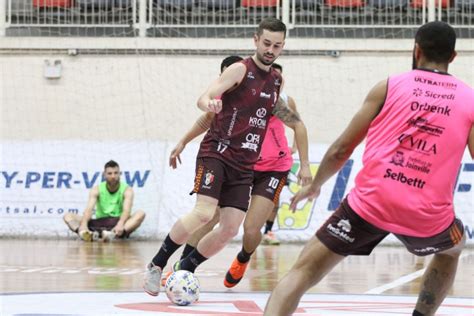 Ala Do Jec Futsal Tem Les O Ligamentar E Est Fora Da Temporada