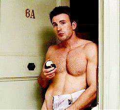 That Time He Ate An Apple Naked 32 Times Chris Evans Was Too