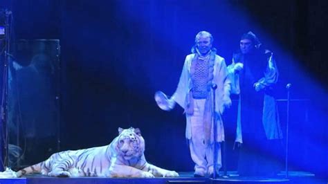 Video Siegfried and Roy say 'goodbye' on their own terms with final ...
