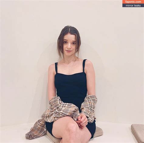 Aka A Bit Rebecca Nude Leaks Photo 49 Faponic