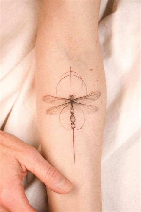 40 Awesome Dragonfly Tattoo Design Ideas Tatouage De Petite Libellule