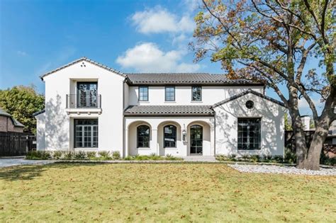 Transitional Preston Hollow Classique Chic Fa Ade Dallas Par