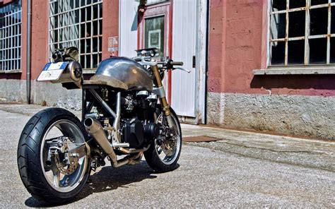 Sagari Custom´s Kawasaki Zr7 Umbau