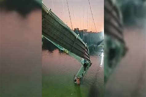 Jembatan Gantung Di India Runtuh 91 Orang Tewas