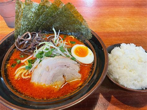 『辛味噌ラーメン850円、海苔増し100円、ライス120円』横浜家系ラーメン たくみ家 水戸見和店のレビュー ラーメンデータベース