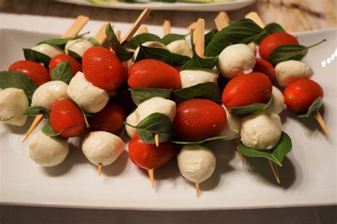 Spiedini Con Mozzarella E Pomodorini Ricetta Estiva Veloce Ricette