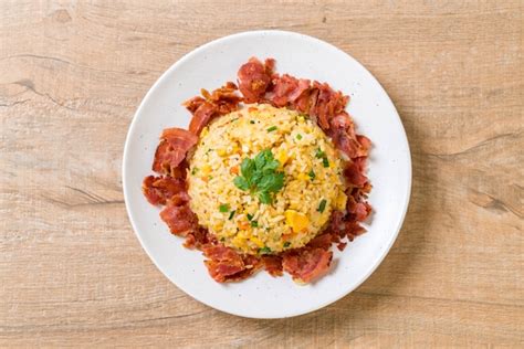 Arroz Frito Con Tocino Foto Premium