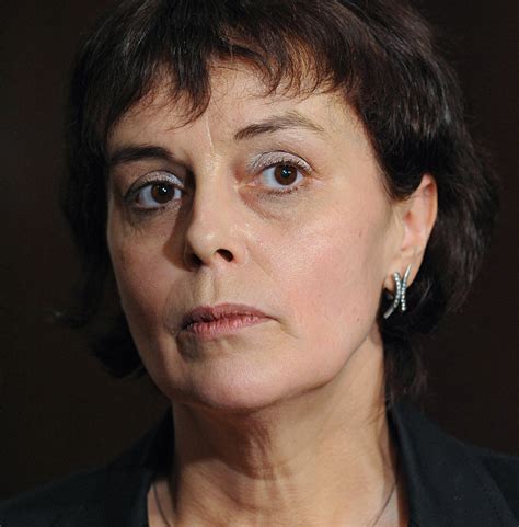 12 must-read contemporary women writers from Russia - Russia Beyond