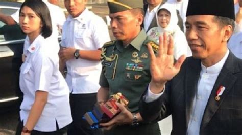 Begini Aksi Serda Ambar Pengawal Cantik Presiden Jokowi Begini