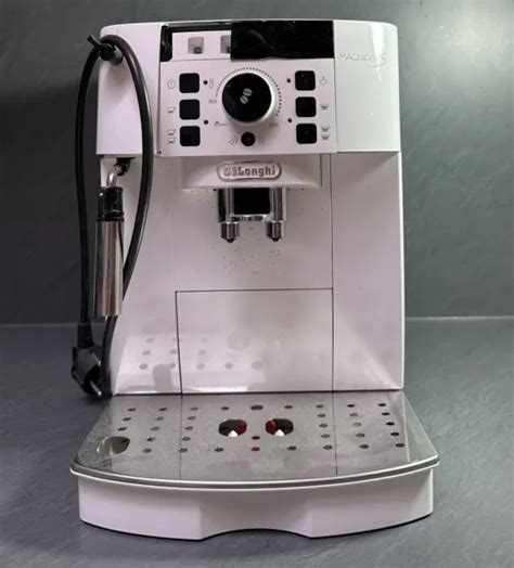 DE LONGHI MAGNIFICA S ECAM 22 110 B Kaffeevollautomat Defekt EUR 72