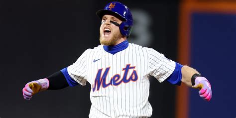 Harrison Baders Clutch Double Helps Mets Rally Past Pirates