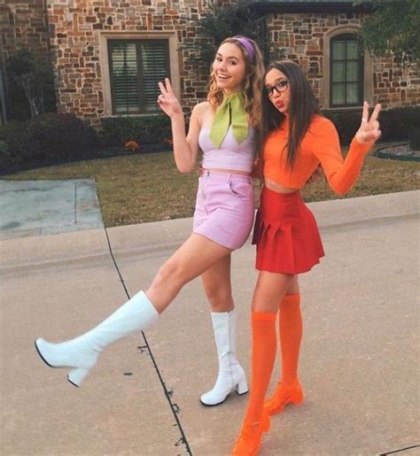 Daphne Blake With Velma Dinkley In 2022 Trio Halloween Costumes