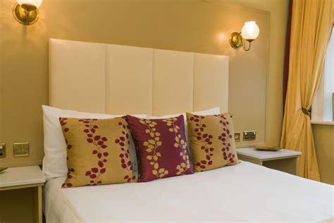 Bush Hotel Reviews, Deals & Photos 2025 - Expedia