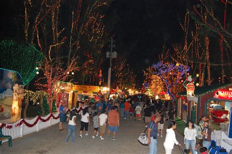 Miami Review News Santas Enchanted Forest Abierto Hasta El 6 De Enero