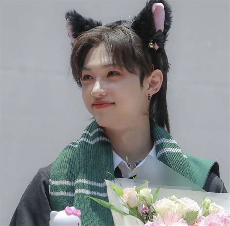 Pin by Asia🙋🏼‍♀️ on skz | Felix stray kids, Felix, Cute love memes