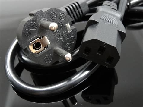 Italyitaliantype L Power Cord Plug With Iec 320 C13 Ends Buy Italy