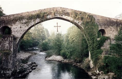 El Puente romano de Cangas de Onís secretos de asturias