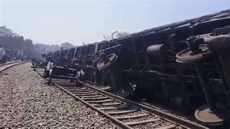 10 Coaches Of Goods Train Derail Near Zakheera Flyover In Delhi Amar