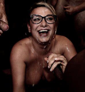 Sticky Facials Maggie S Facial Porn Pic