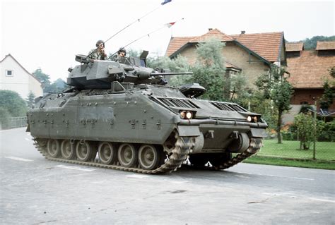 M2 Bradley Pásové Bvp Spojené Státy Americké Usa