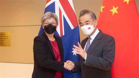 Los Cancilleres De China Y Australia Se Comprometen A Resolver Sus