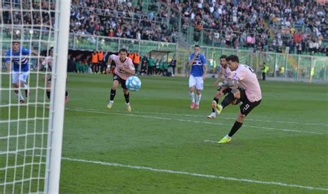 Palermo E Sampdoria Non Si Fanno Male Al Barbera Finisce 2 2