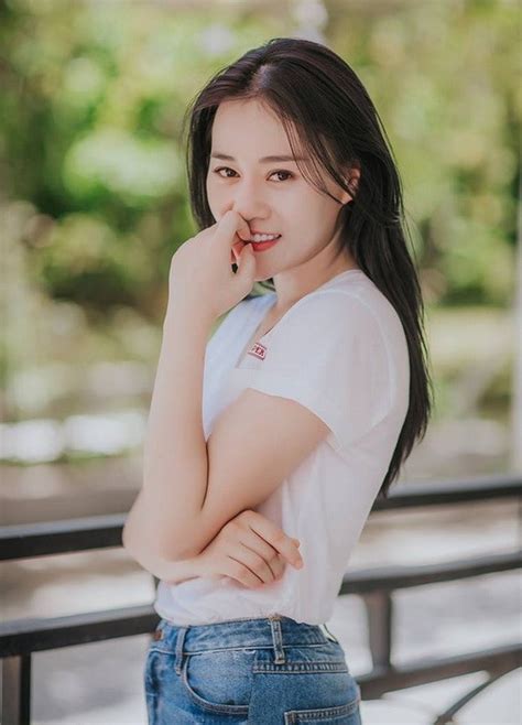 Chuyện tình gái ngành hot nhất màn ảnh Việt Người chia đôi ngả