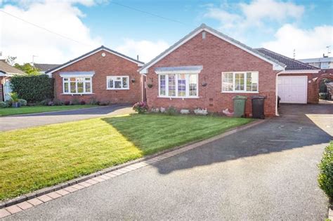 3 Bedroom Detached Bungalow For Sale In Lilac Way Halesowen B62 9bh