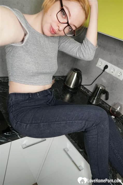 Cute Blonde With Small Tits Shows Her Curves Nude Pics XHamster