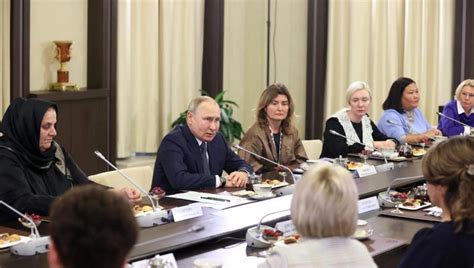 Путин встретился с матерями погибших в СВО военнослужащих 25.11.2022 ...